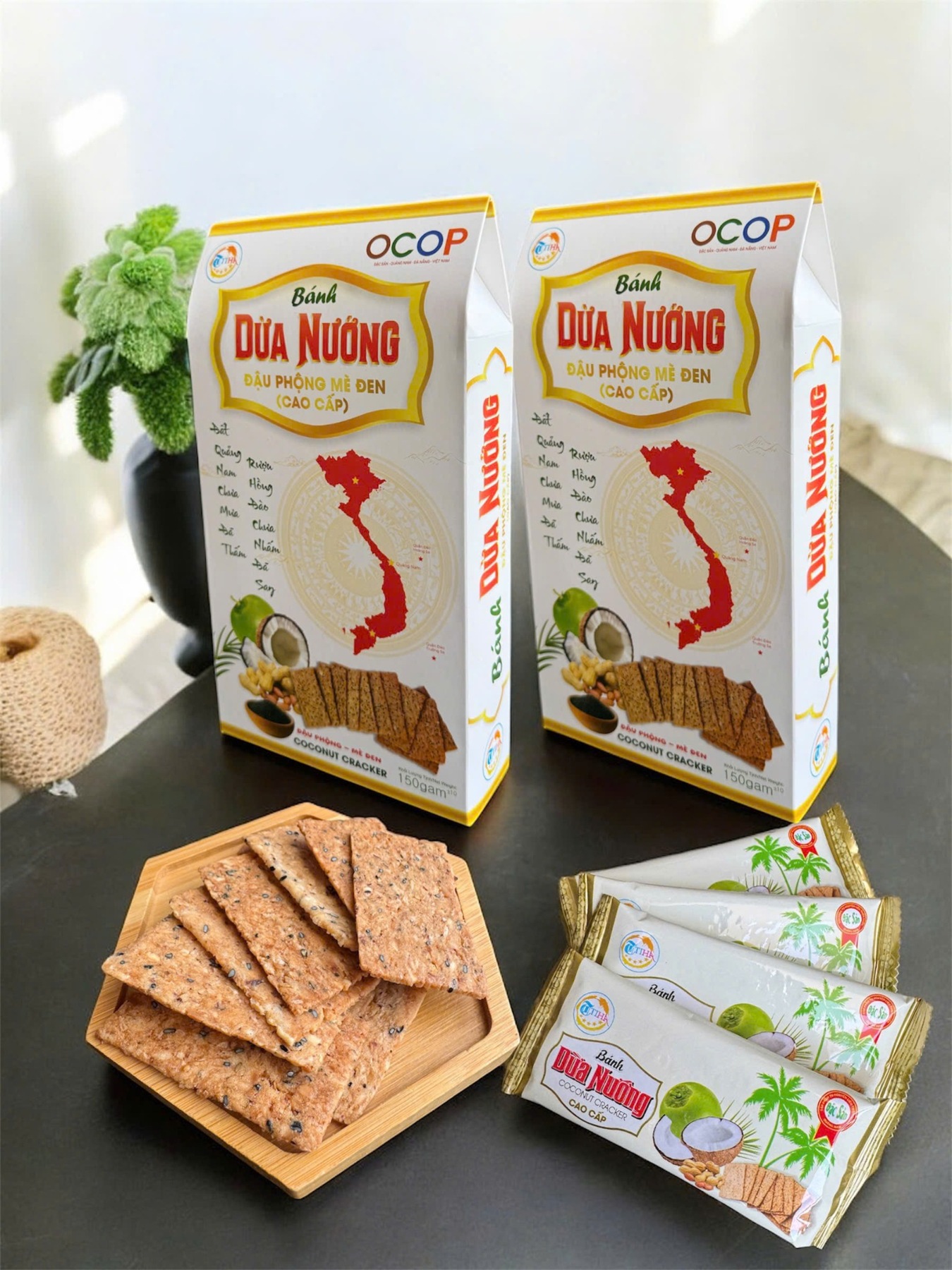 Bánh dừa nướng TiTiHa đậu phộng mè đen